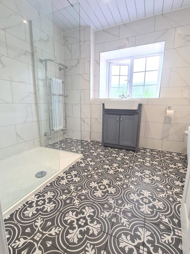 Image of a shower room fitted by Aquarella Bathrooms of Pontefract